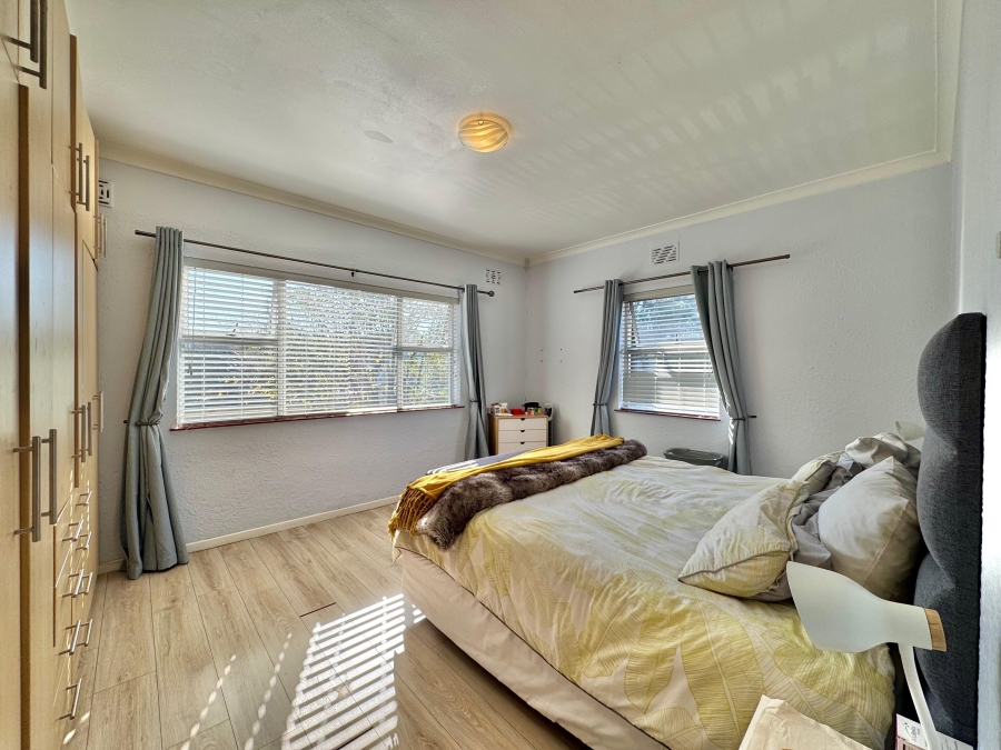 2 Bedroom Property for Sale in Kenilworth Western Cape